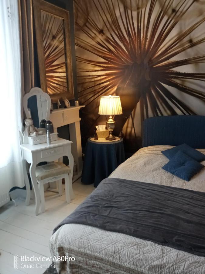Olliergues Chambre Bounty, B&B, Cuisine Privee, Lit Queen Size, Terrasse, Parking, Garage المظهر الخارجي الصورة