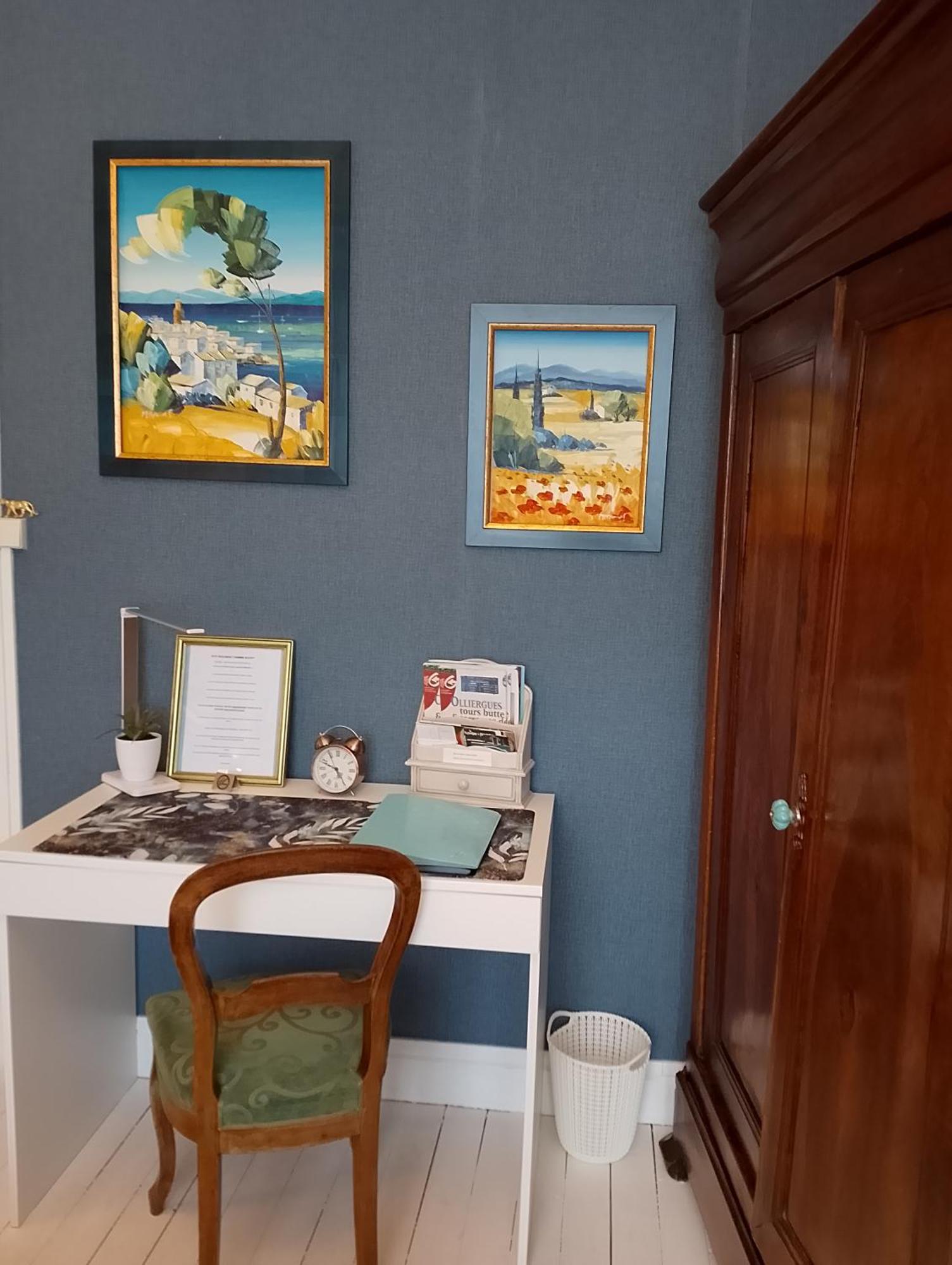 Olliergues Chambre Bounty, B&B, Cuisine Privee, Lit Queen Size, Terrasse, Parking, Garage المظهر الخارجي الصورة