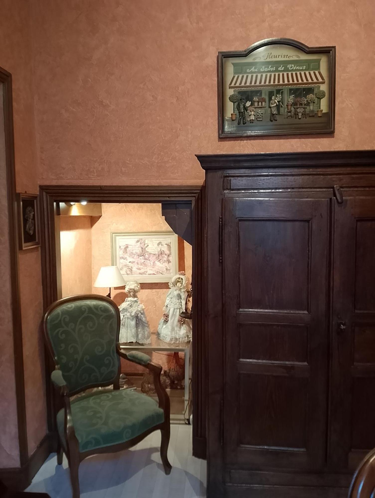 Olliergues Chambre Bounty, B&B, Cuisine Privee, Lit Queen Size, Terrasse, Parking, Garage المظهر الخارجي الصورة